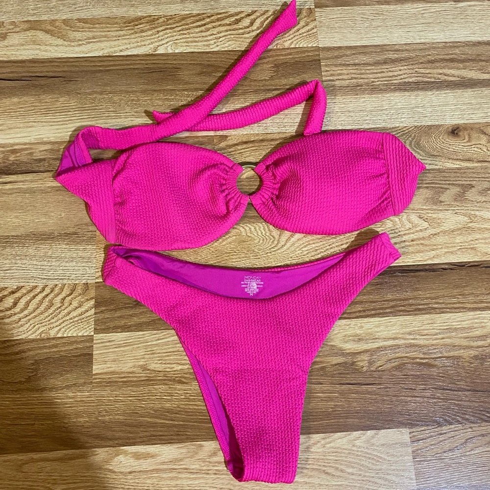 Monday Swimwear set